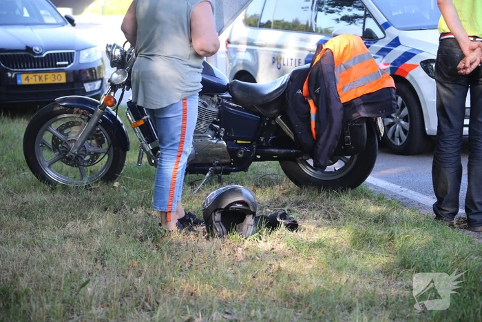 Motorrijder aangereden door auto