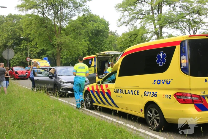 Gewonden bij flinke kop- staartaanrijding, Amersfoort (+ VIDEO)