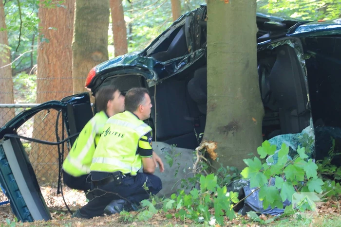 Twee personen zwaargewond na vermoedelijk straatrace