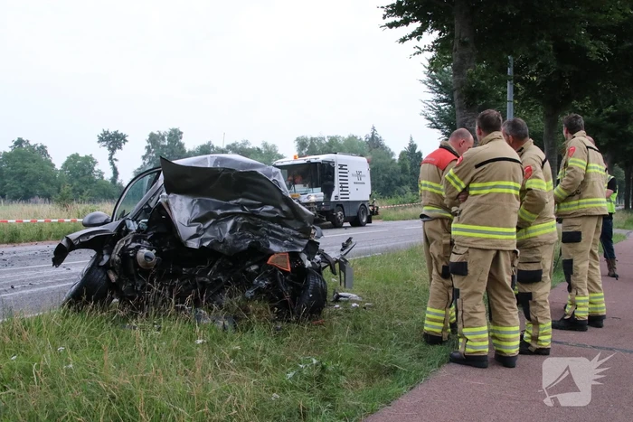UPDATE: Dode na frontale botsing met vrachtwagen
