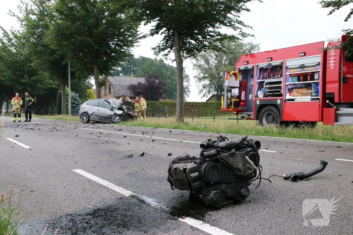 UPDATE: Dode na frontale botsing met vrachtwagen