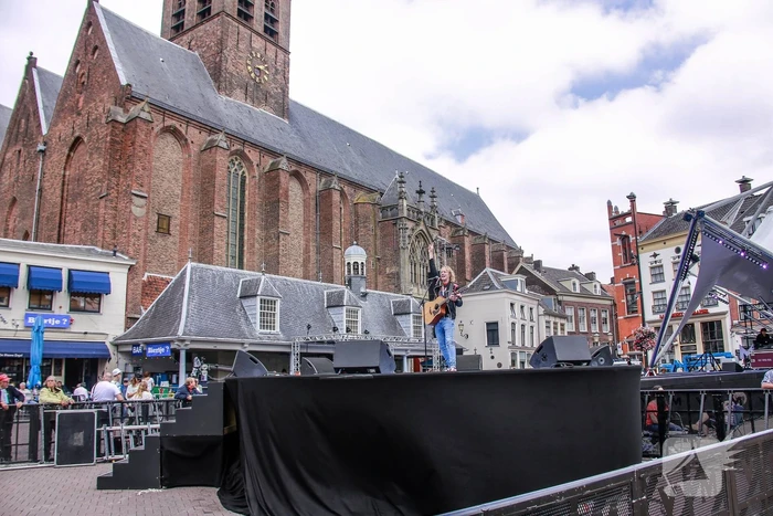 Soundcheck Muziekfeest op het Plein trekt veel publiek