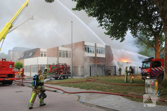 Grote brand in DHL-depot