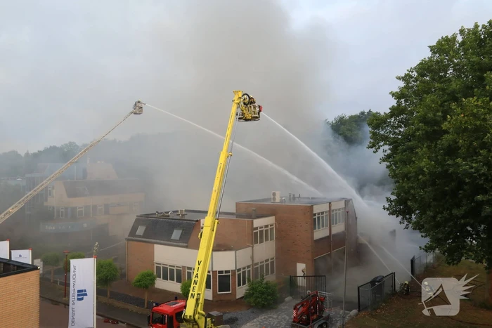 Grote brand in DHL-depot