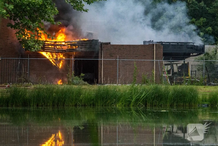Grote brand in DHL-depot