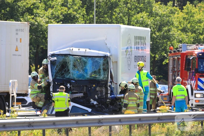 Meerdere voertuigen betrokken bij aanrijding