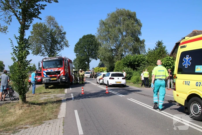 Flinke schade bij kop-staartbotsing tussen drie voertuigen