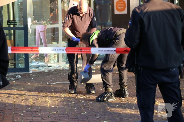 Harde knallen bij plofkraak Rabobank
