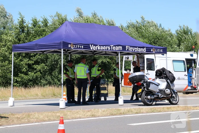 Grote controle van politie en Koninklijke Marechaussee