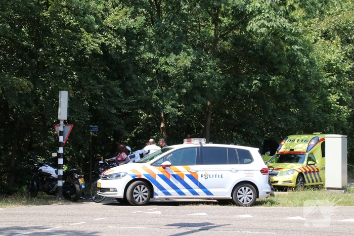 Twee lesmotoren komen tijdens rijles met elkaar in botsing