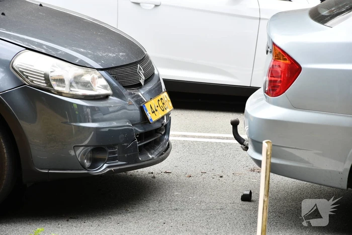 Vijf auto's beschadigd bij kettingbotsing