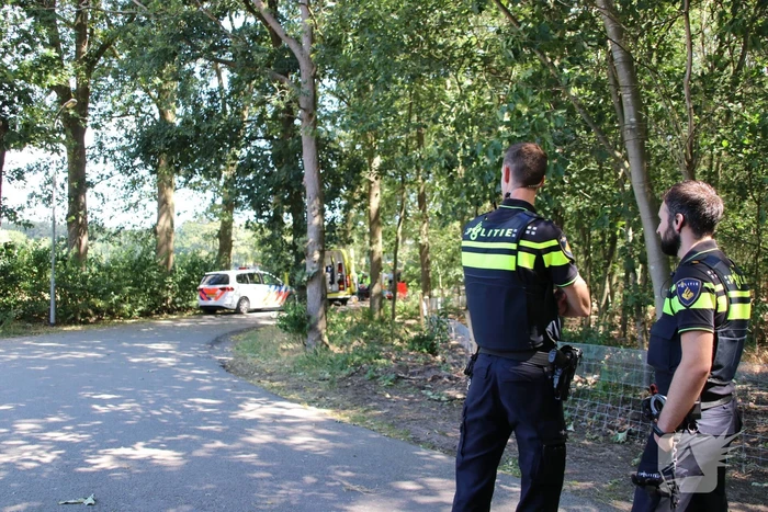 Vrouw zwaargewond na val van paard