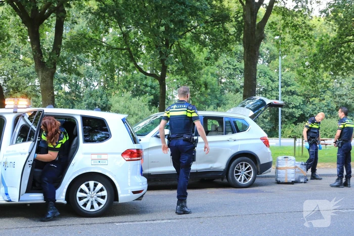 Gestolen auto aan de kant gezet en bestuurder aangehouden