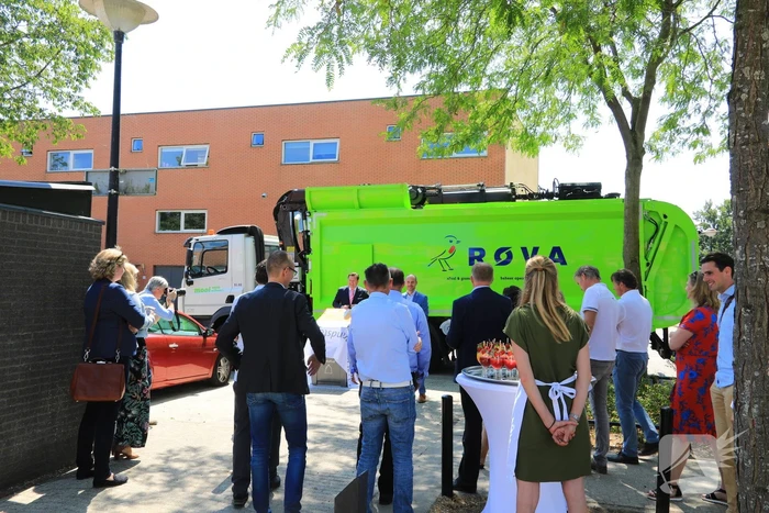 Ondergrondse afvalcontainers geplaatst