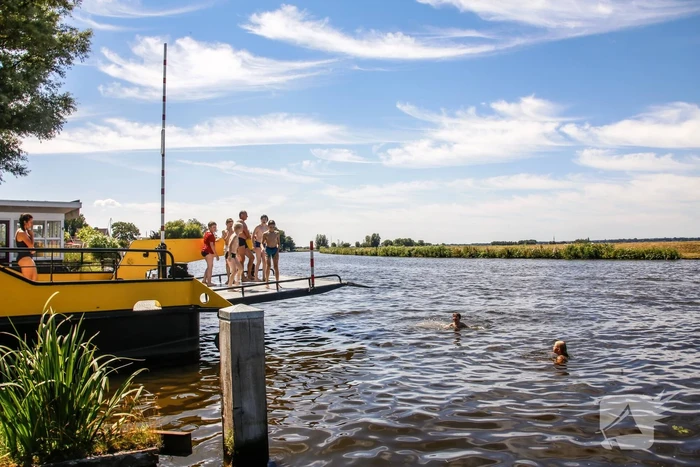Warme weer zorgt voor drukte in en aan de Eem