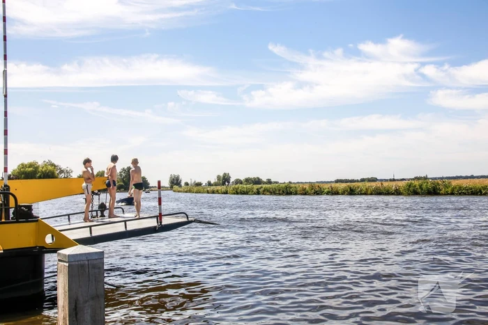Warme weer zorgt voor drukte in en aan de Eem