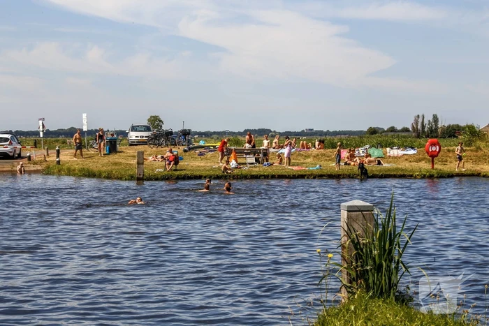 Warme weer zorgt voor drukte in en aan de Eem