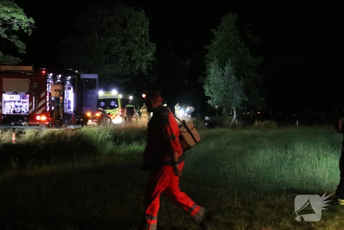 35-jarige automobilist overleden na botsing tegen boom