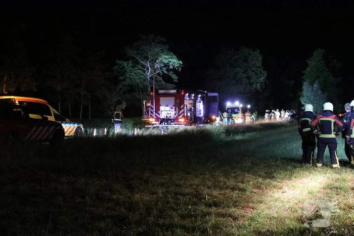 35-jarige automobilist overleden na botsing tegen boom