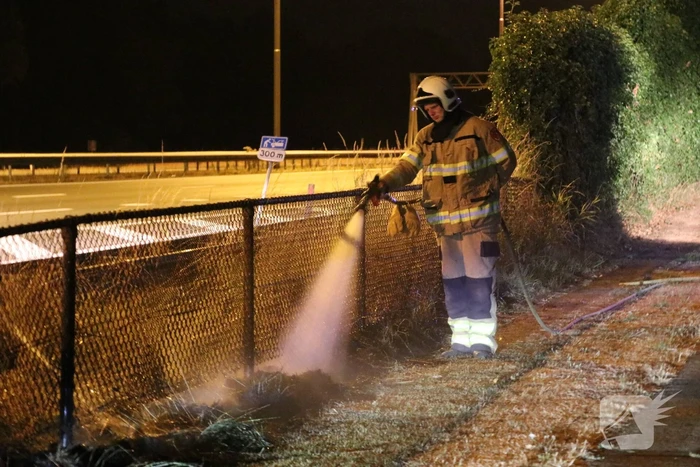 Bermbrand snel onder controle