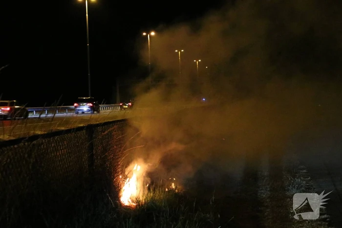 Bermbrand snel onder controle