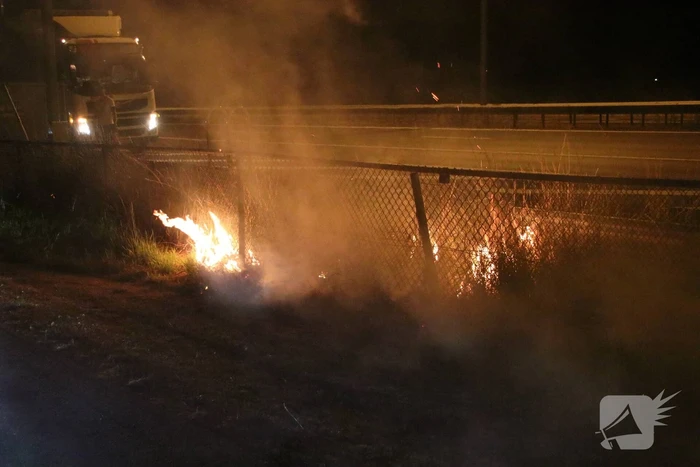 Bermbrand snel onder controle