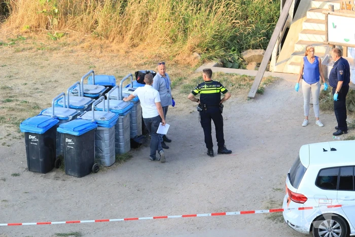 Stoffelijk overschot aangetroffen onder wandelbrug