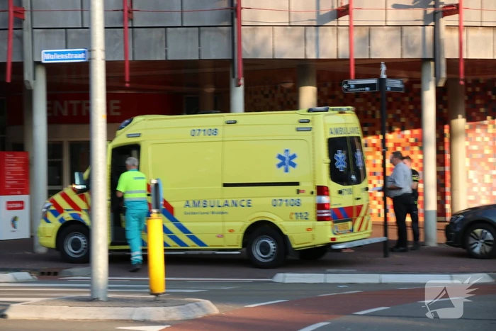 Fietser gewond na voorrangsfout op rotonde