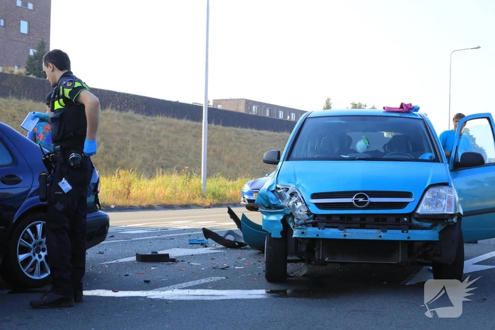 Veel schade bij kop-staartbotsing
