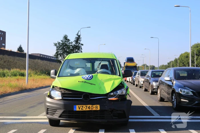 Veel schade bij kop-staartbotsing