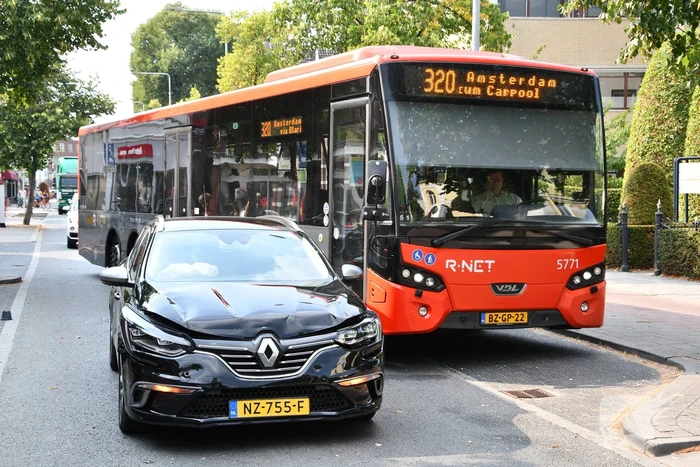 Lange file door fikse kop-staartaanrijding