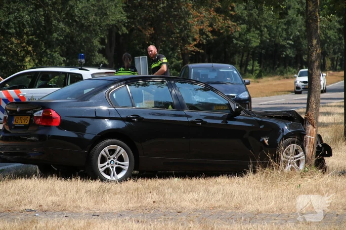 Frontale aanrijding bij gasterij Zondag