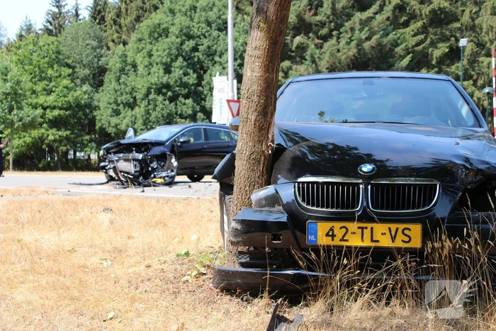 Frontale aanrijding bij gasterij Zondag