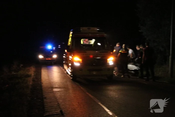 Beschonken scooterbestuurder belandt in de sloot