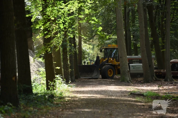 Voorbereiding voor ontploffing van bom in vollegang