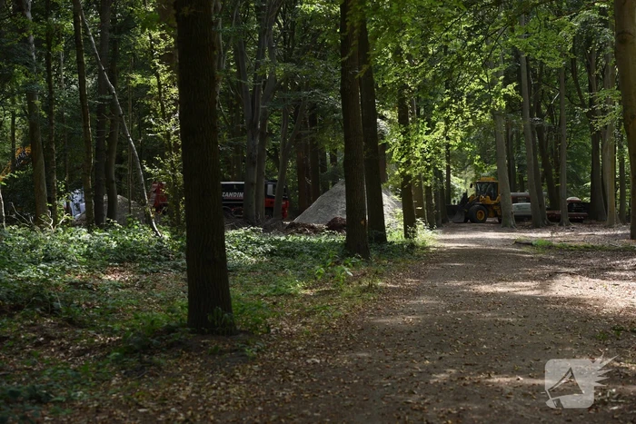 Voorbereiding voor ontploffing van bom in vollegang