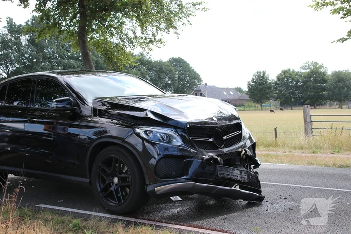 Kettingbotsing met vier auto's