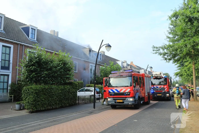 Veel rook bij woningbrand