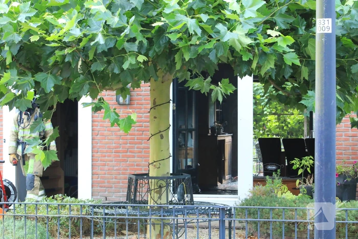Veel rook bij woningbrand