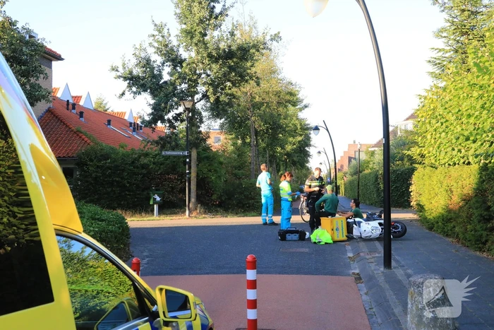 Twee pizzakoeriers knallen op elkaar