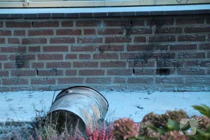 Loodgieter gewond bij dakbrand