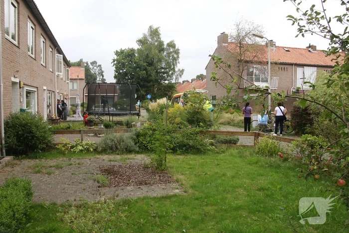 Vrouw uit raam gevallen