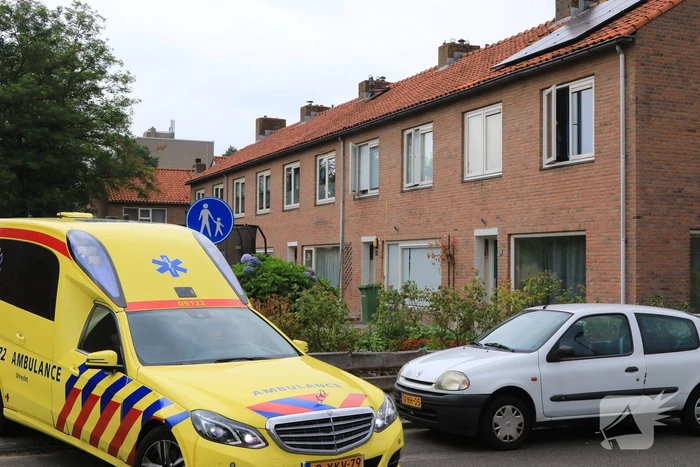 Vrouw uit raam gevallen