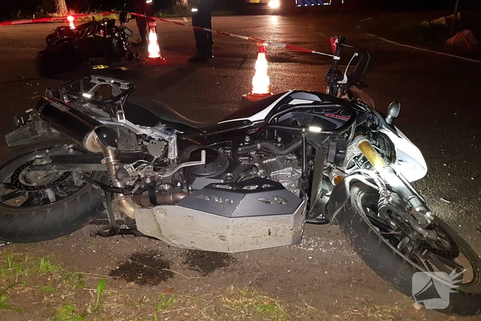 Twee motorrijders gewond bij kop-staartaanrijding