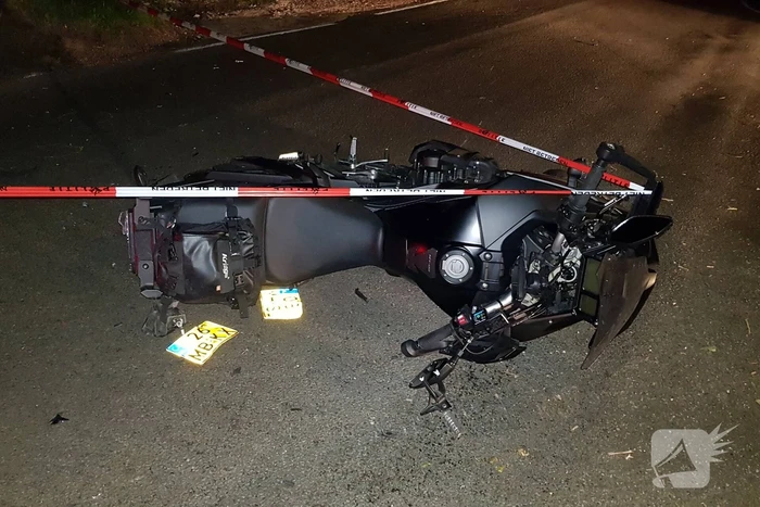 Twee motorrijders gewond bij kop-staartaanrijding