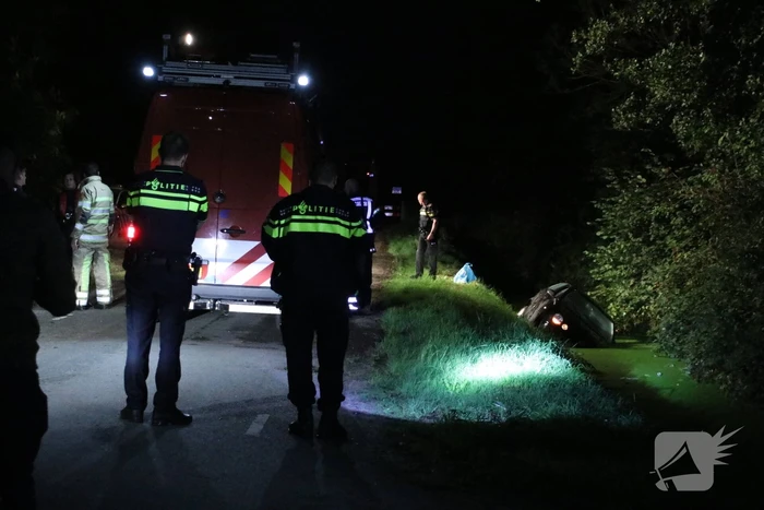 Duikers zoeken naar bestuurder die thuis blijkt te zijn