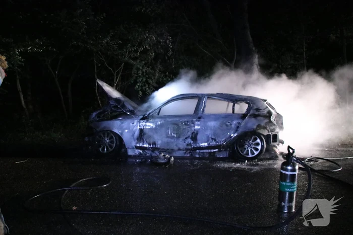 Gestolen BMW volledig uitgebrand