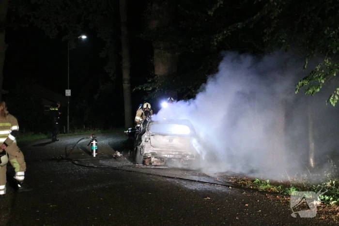 Gestolen BMW volledig uitgebrand
