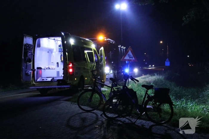 Motorrijder vliegt uit de bocht en raakt zwaargewond