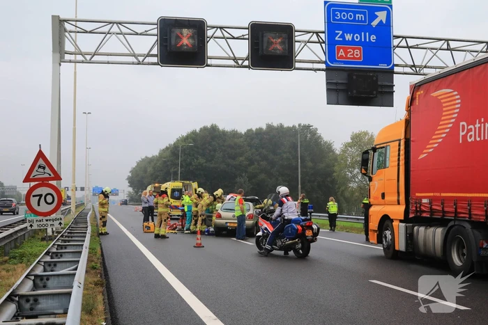Snelweg dicht na ongeval met meerdere voertuigen
